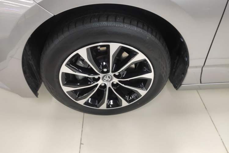 Used Toyota Avalon 2022 Dual-Engine 2.5L Luxury Edition Left Front Wheel Hub