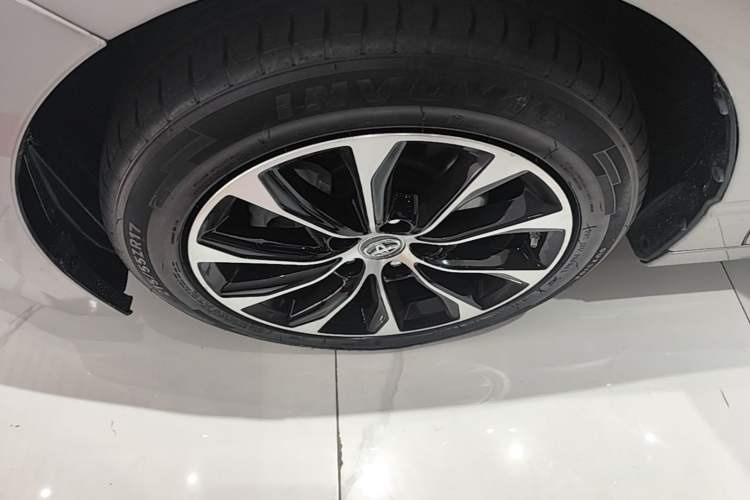 Used Toyota Avalon 2022 2.0L Luxury Edition Left Front Wheel Hub