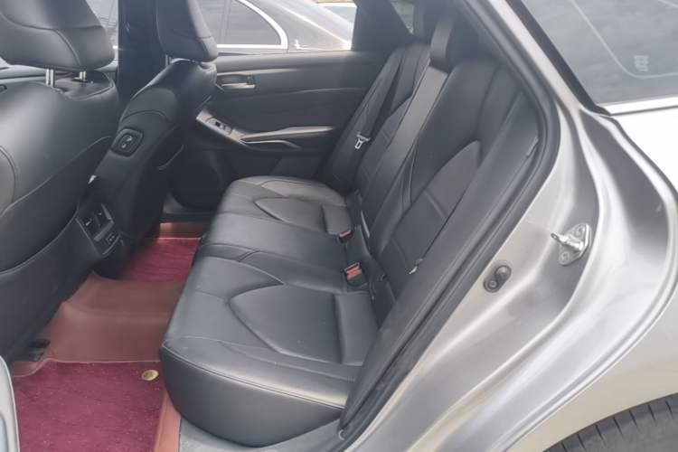 Used Toyota Avalon 2022 2.0L Luxury Edition Left Rear Seat