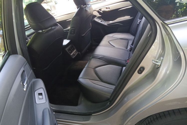 Used Toyota Avalon 2022 2.5L Luxury Edition Left Rear Seat