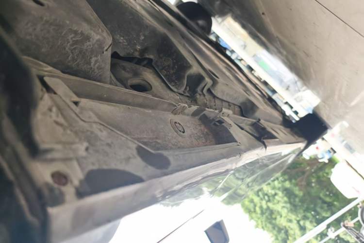 Used Toyota Avalon 2022 2.0L Luxury Edition Left Side Sill