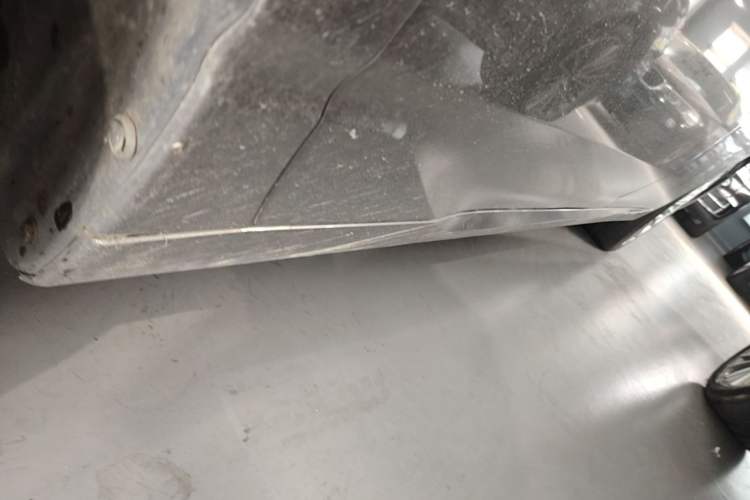 Used Toyota Avalon 2022 Dual-Engine 2.5L XLE Premium Edition Left Side Sill