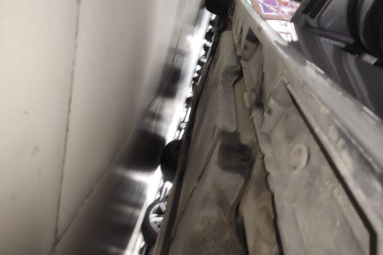 Used Toyota Avalon 2022 Dual-Engine 2.5L Luxury Edition Left Side Sill