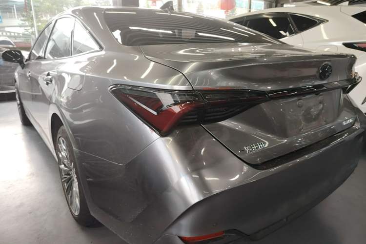 Used Toyota Avalon 2022 Dual-Engine 2.5L XLE Premium Edition Rear Left 45 Deg