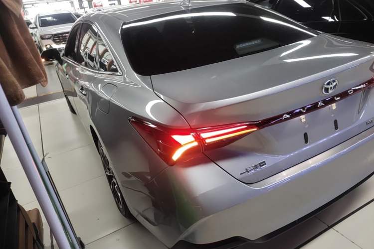 Used Toyota Avalon 2022 Dual-Engine 2.5L Luxury Edition Rear Left 45 Deg