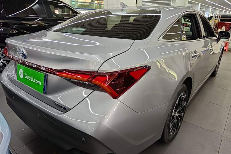 Used Toyota Avalon 2022 Dual-Engine 2.5L Luxury Edition Rear Right 45 Deg