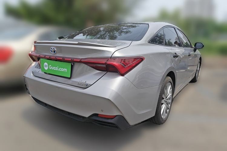 Used Toyota Avalon 2022 Dual-Engine 2.5L XLE Premium Edition Rear Right 45 Deg