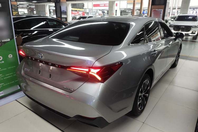 Used Toyota Avalon 2022 Dual-Engine 2.5L Luxury Edition Rear Right 45 Deg