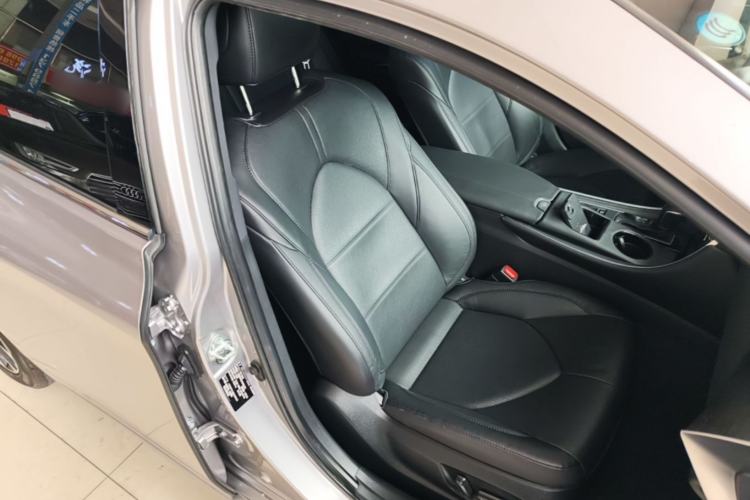 Used Toyota Avalon 2022 2.0L Luxury Edition Right Front Seat