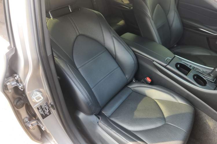 Used Toyota Avalon 2022 Dual-Engine 2.5L Luxury Edition Right Front Seat