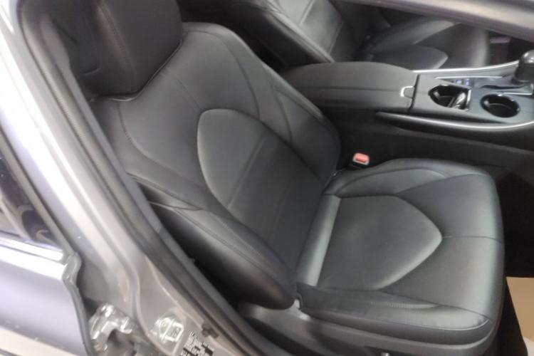 Used Toyota Avalon 2022 Dual-Engine 2.5L Luxury Edition Right Front Seat