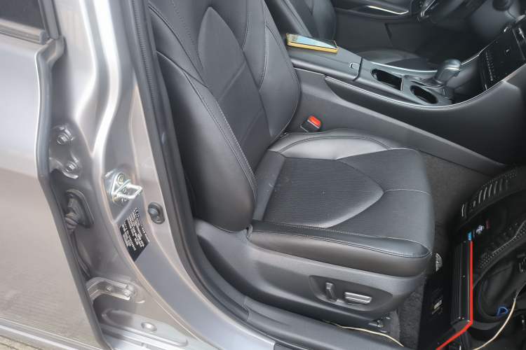Used Toyota Avalon 2022 2.5L Luxury Edition Right Front Seat