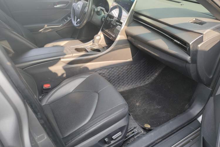 Used Toyota Avalon 2022 2.5L Luxury Edition Right Front Seat