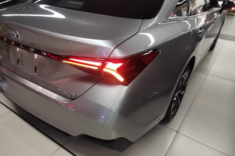 Used Toyota Avalon 2022 Dual-Engine 2.5L Luxury Edition Right Rear Taillight
