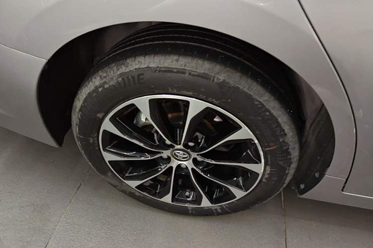Used Toyota Avalon 2022 Dual-Engine 2.5L Luxury Edition Right Rear Wheel Hub
