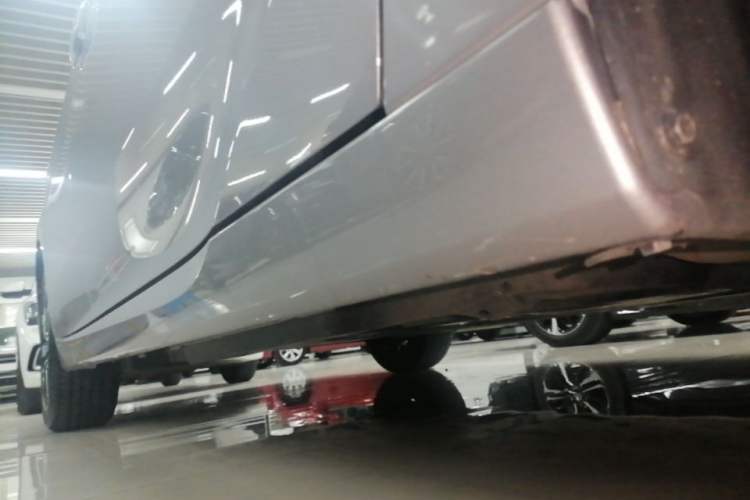 Used Toyota Avalon 2022 2.0L Ambition Edition Right Side Sill