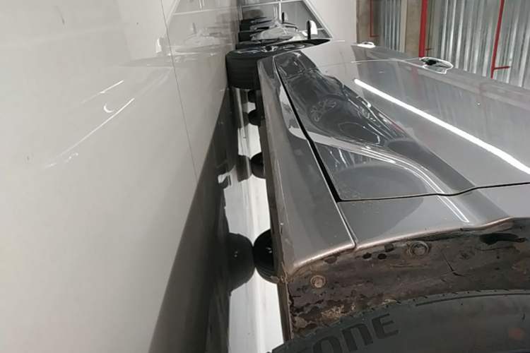 Used Toyota Avalon 2022 2.0L Luxury Edition Right Side Sill