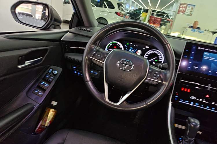 Used Toyota Avalon 2022 Dual-Engine 2.5L Luxury Edition Steering Wheel