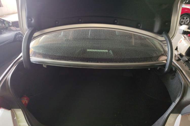 Used Toyota Avalon 2022 2.0L Luxury Edition Trunk