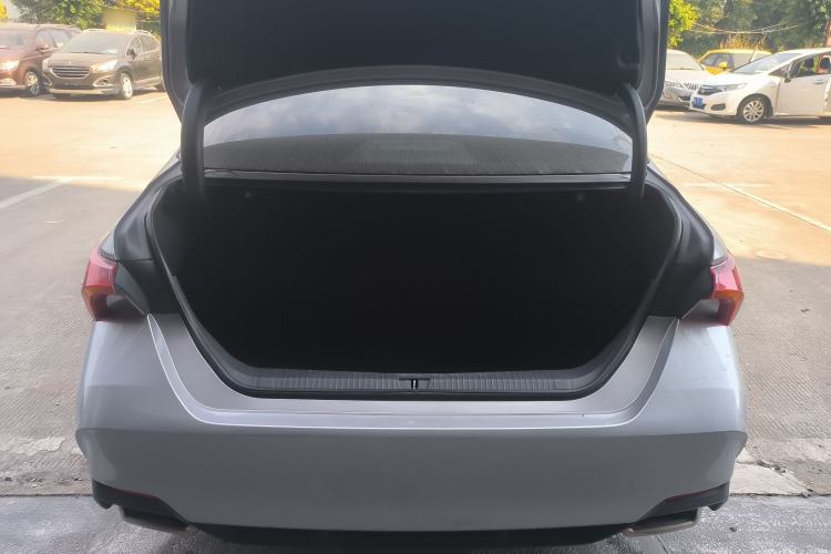 Used Toyota Avalon 2022 2.5L Luxury Edition Trunk