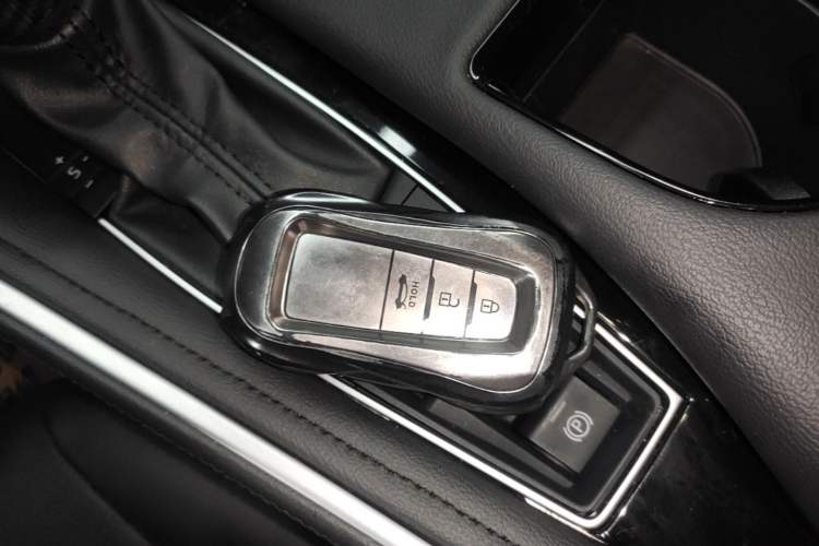 Used Toyota Avalon 2022 Dual-Engine 2.5L Luxury Edition Vehicle Key