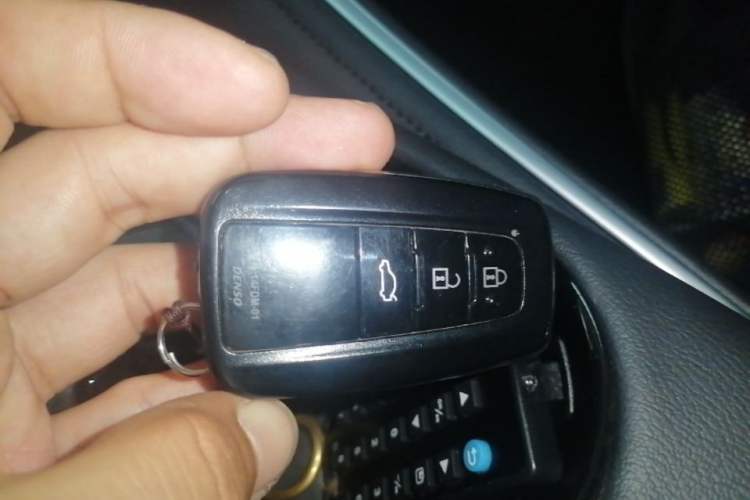 Used Toyota Avalon 2022 2.0L Ambition Edition Vehicle Key