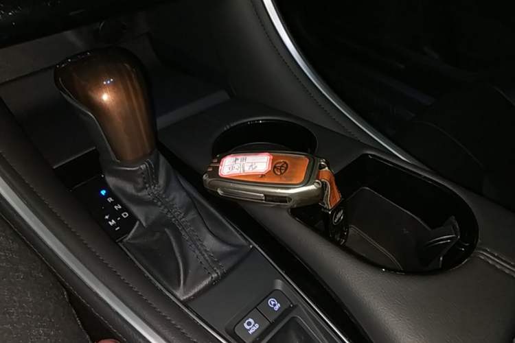 Used Toyota Avalon 2022 2.0L Luxury Edition Vehicle Key