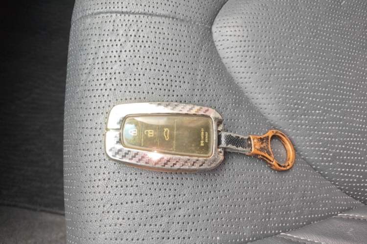 Used Toyota Avalon 2022 2.5L Touring Premium Edition Vehicle Key