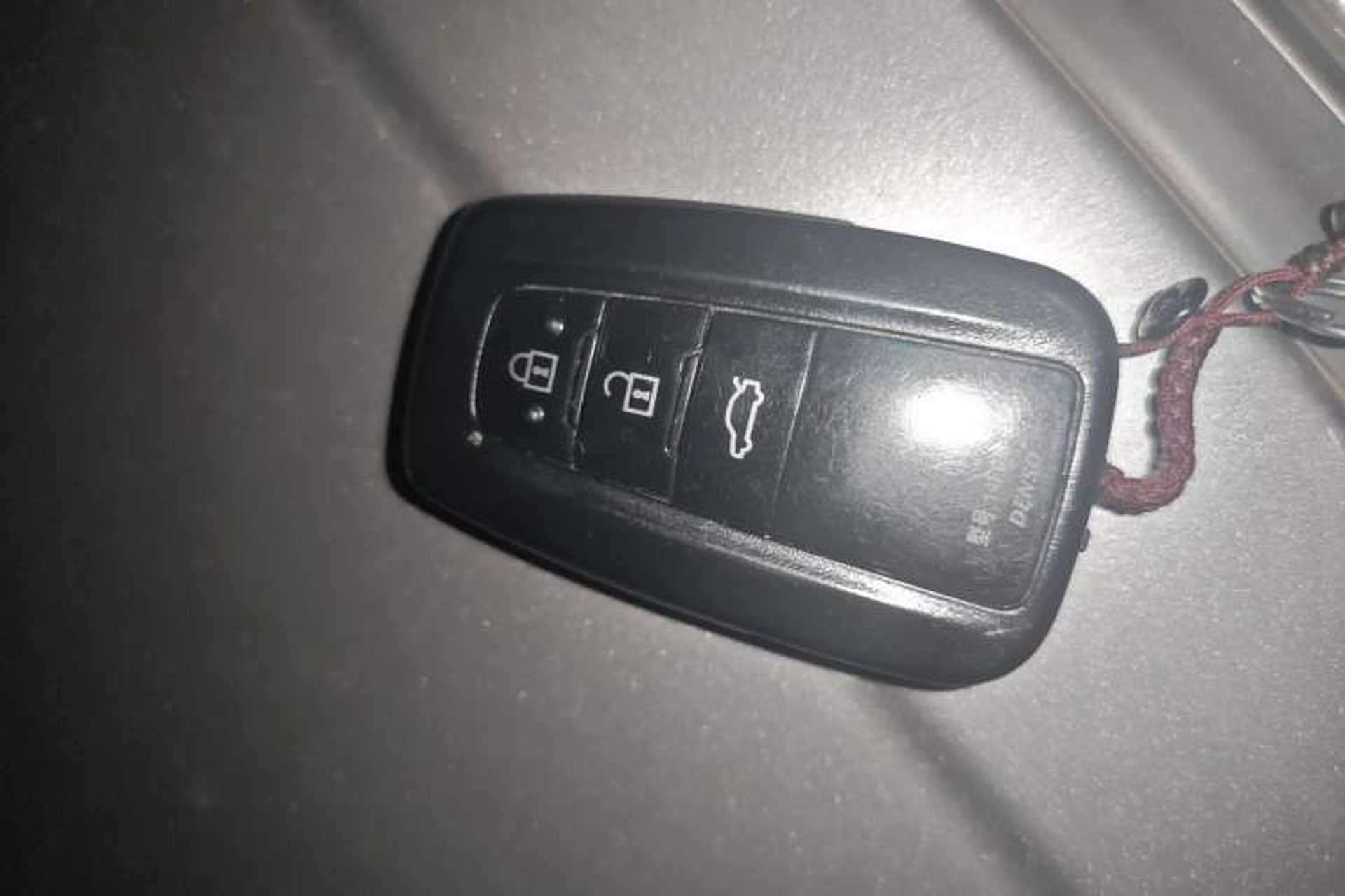 Used Toyota Avalon 2022 Dual-Engine 2.5L Luxury Edition Vehicle Key