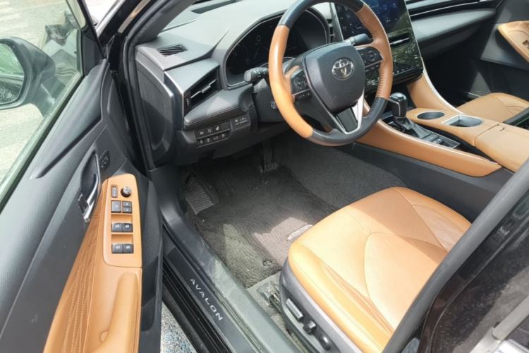 Used Toyota Avalon 2022 Dual-Engine 2.5L Limited Flagship Edition Driver Seat