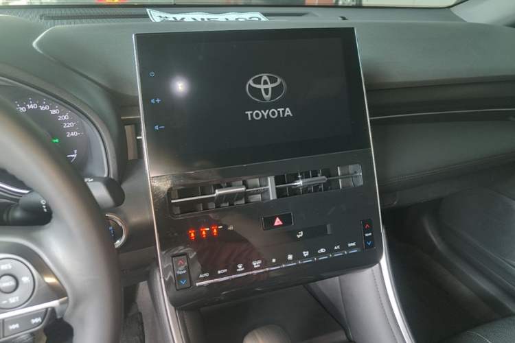Used Toyota Avalon 2022 2.0L Luxury Edition Audio And AC Panel