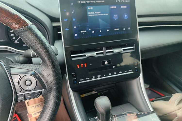 Used Toyota Avalon 2022 2.0L Luxury Edition Audio And AC Panel