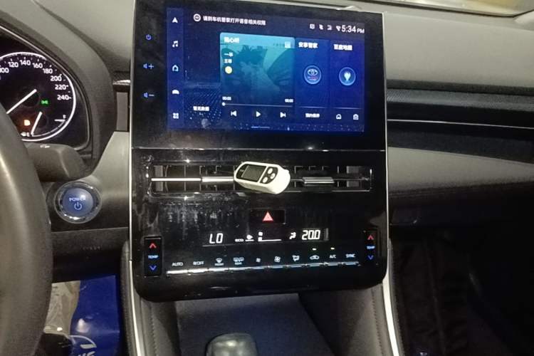Used Toyota Avalon 2022 Dual-Engine 2.5L Luxury Edition Audio And AC Panel