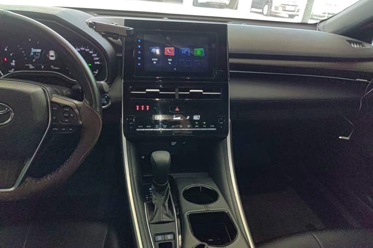 Used Toyota Avalon 2022 2.0L Ambition Edition Audio And AC Panel