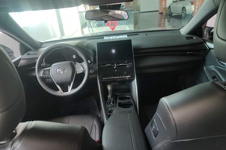 Used Toyota Avalon 2022 2.0L Luxury Edition Center Console