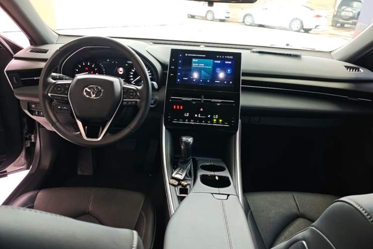 Used Toyota Avalon 2022 2.5L Luxury Edition Center Console