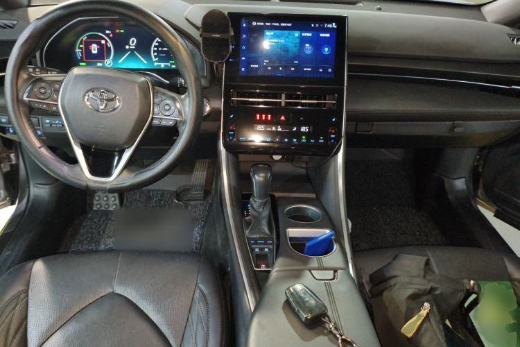 Used Toyota Avalon 2022 Dual-Engine 2.5L XLE Premium Edition Center Console