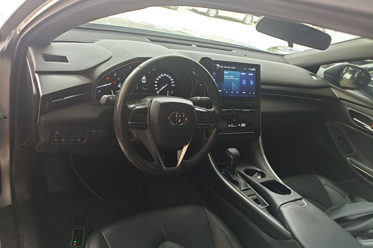 Used Toyota Avalon 2022 2.0L Luxury Edition Center Console