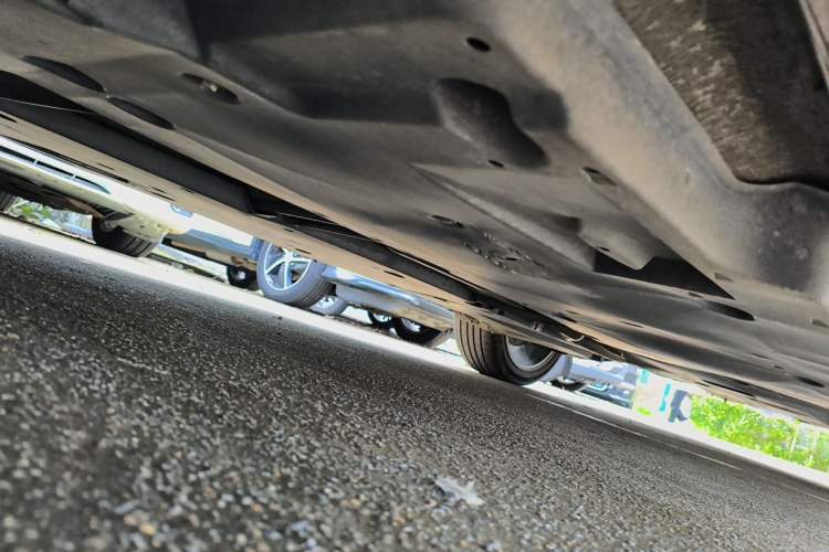 Used Toyota Avalon 2022 2.0L XLE Premium Edition Chassis Front Left