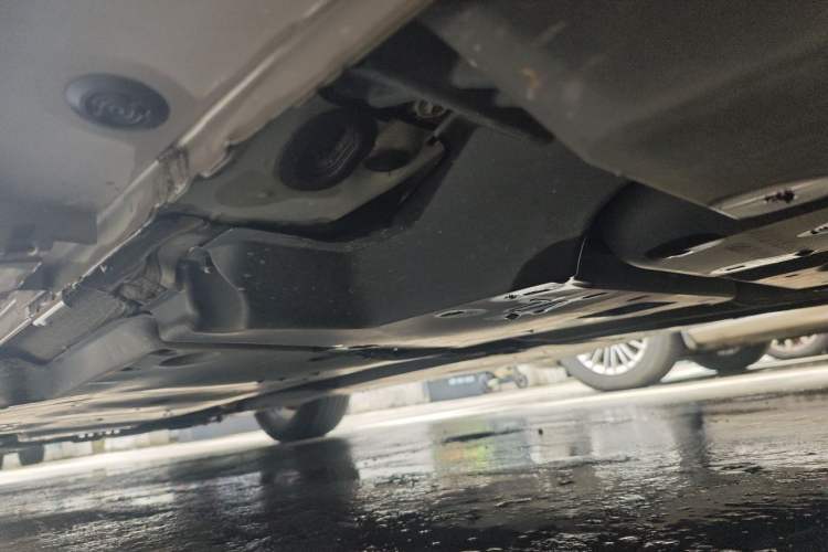 Used Toyota Avalon 2022 Dual-Engine 2.5L Luxury Edition Chassis Rear Left
