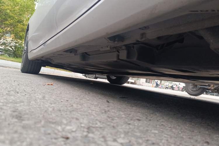 Used Toyota Avalon 2022 2.5L Luxury Edition Chassis Rear Left