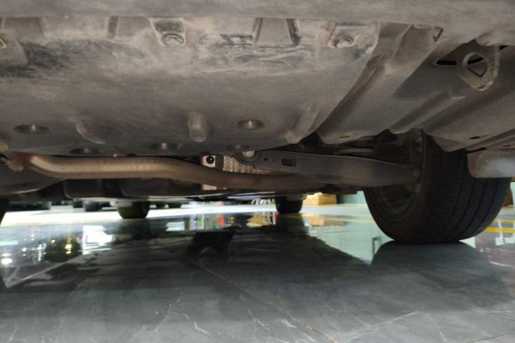 Used Toyota Avalon 2022 Dual-Engine 2.5L XLE Premium Edition Chassis Rear