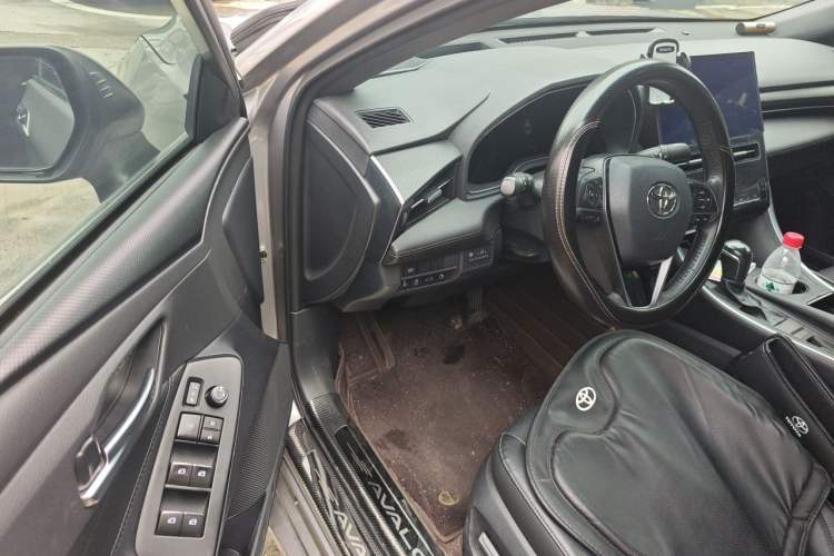 Used Toyota Avalon 2022 Dual-Engine 2.5L Luxury Edition Driver Seat