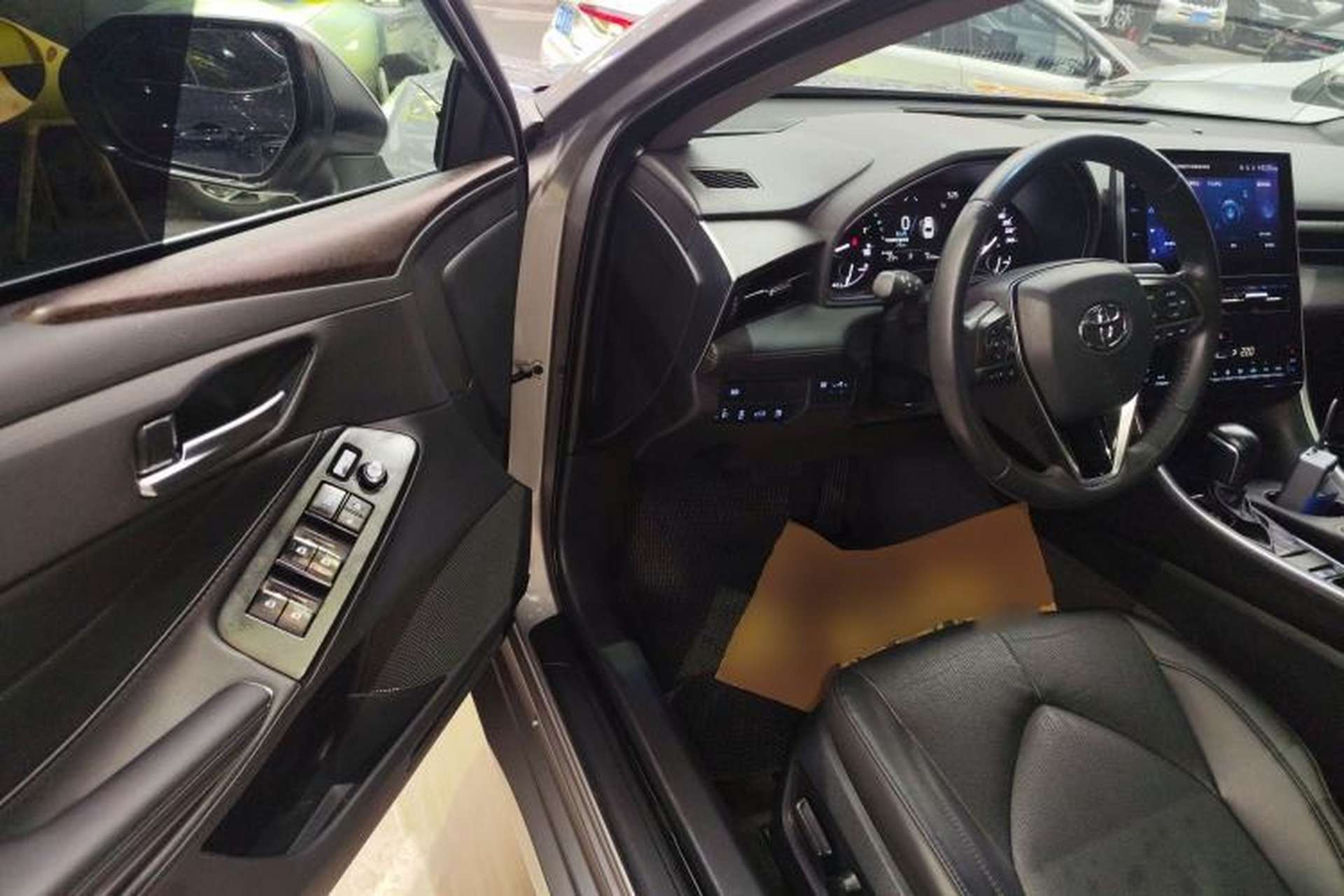 Used Toyota Avalon 2022 2.0L Luxury Edition Driver Seat