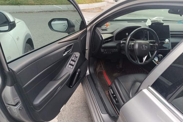 Used Toyota Avalon 2022 2.5L Luxury Edition Driver Seat