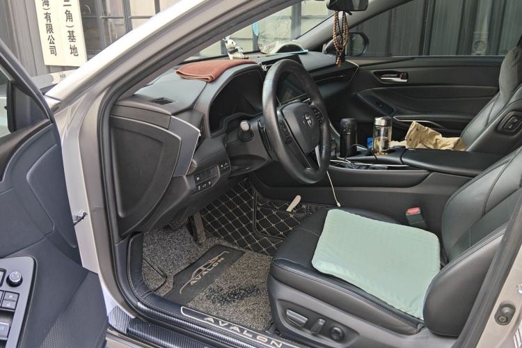 Used Toyota Avalon 2022 2.5L Luxury Edition Driver Seat