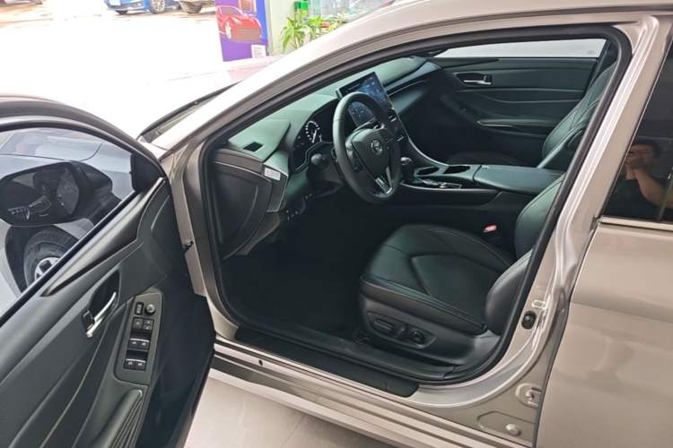 Used Toyota Avalon 2022 2.5L Luxury Edition Driver Seat