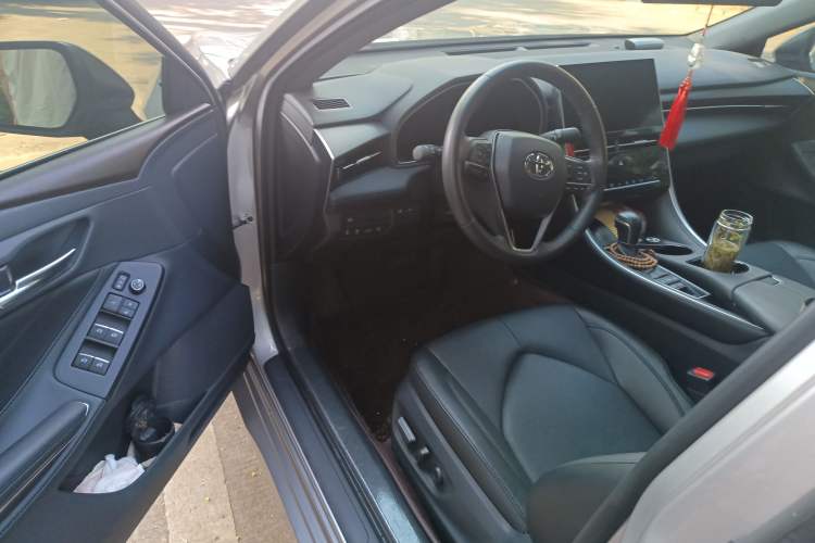 Used Toyota Avalon 2022 2.5L Luxury Edition Driver Seat