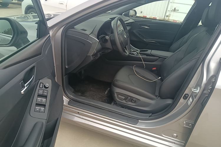 Used Toyota Avalon 2022 2.0L Luxury Edition Driver Seat