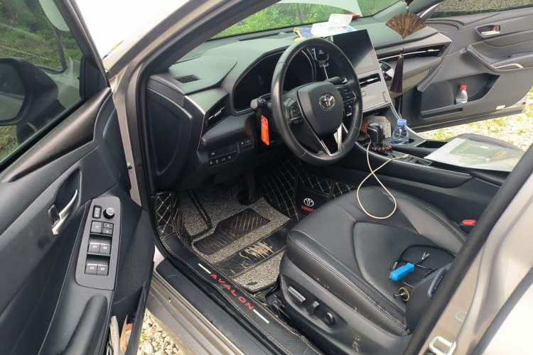 Used Toyota Avalon 2022 2.5L Luxury Edition Driver Seat